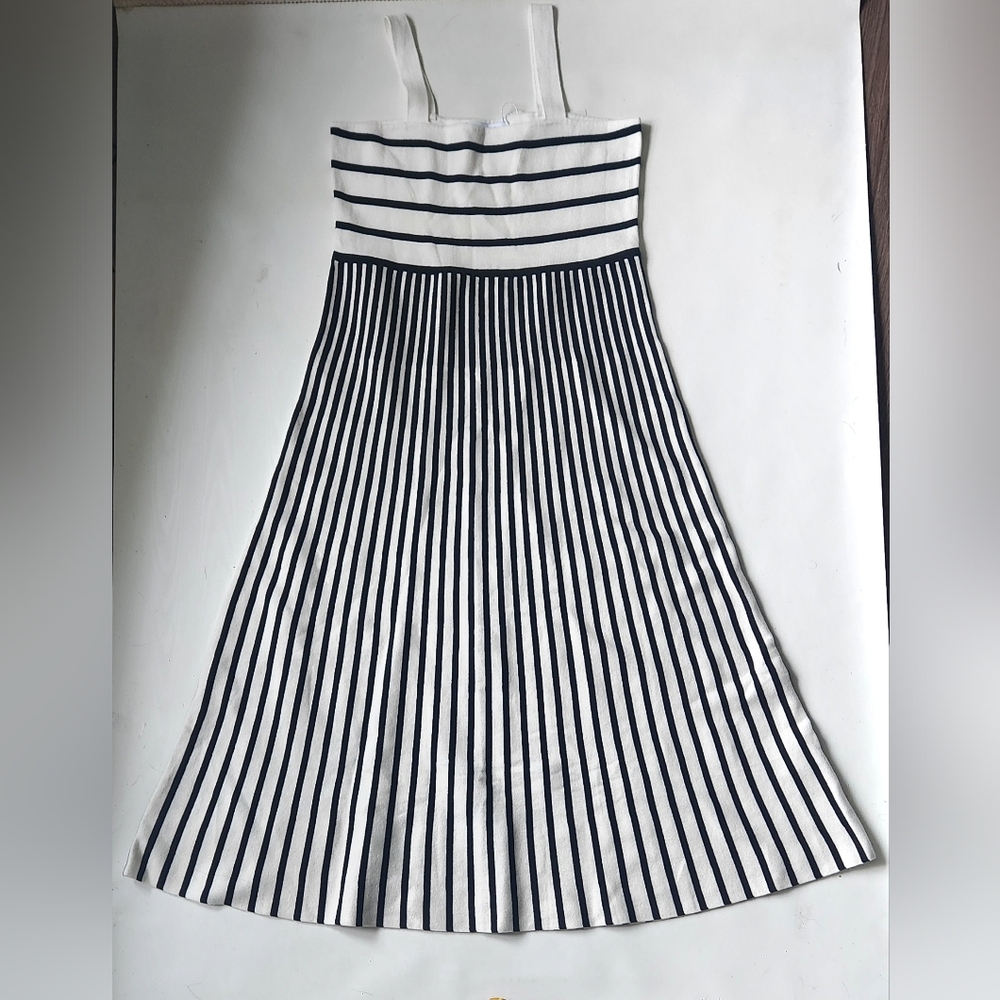NWT Wenrine Women Black/White Striped Backless Knitted Midi Dress Size S